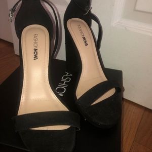 Fashion Nova Black Heels Size 7 Wide